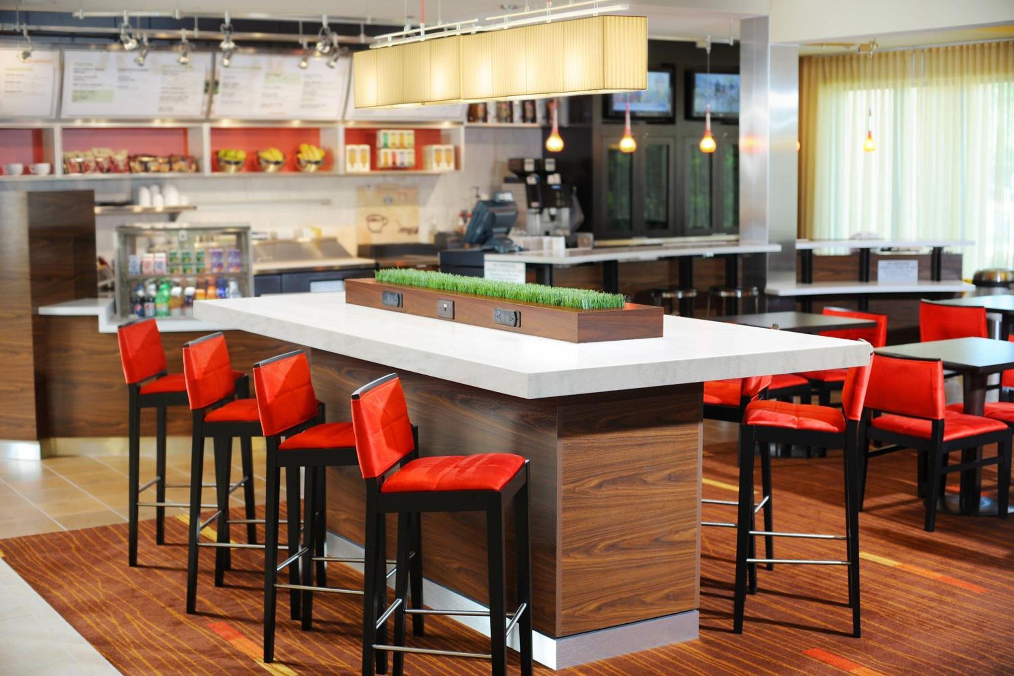 Courtyard By Marriott Oklahoma City Airport Exterior foto